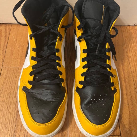 Nike Air Jordan 1 mid Taxi/White/Black - Picture 2 of 4